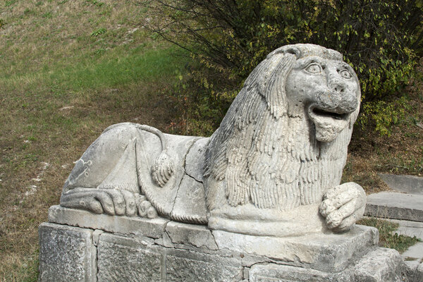 Lion Statue