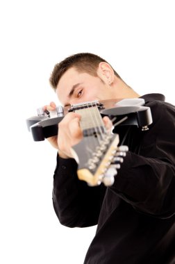 elektro gitar ile güzel bir çocuk