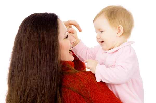 Mor spelas med en liten baby, en lycklig familj — Stockfoto