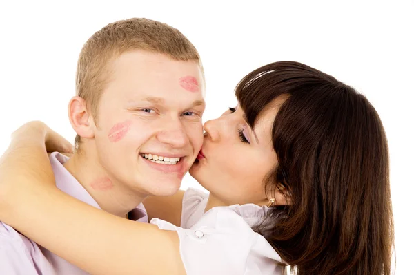 Menina bonita beija seu namorado — Fotografia de Stock