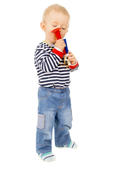 Niño pequeño, y pitido de fútbol — Foto de Stock