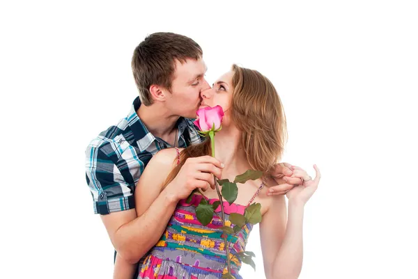 Ζευγάρι στην αγάπη με ένα τριαντάφυλλο — Φωτογραφία Αρχείου