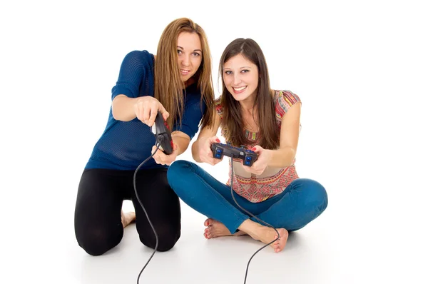 Dois amigos jogando videogame — Fotografia de Stock