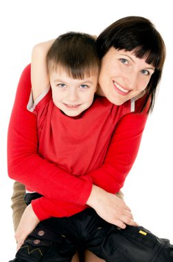küçük bir çocuk ile sarılma anne