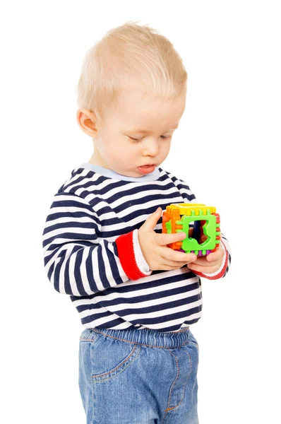 Un niño jugando con un juguete — Foto de Stock