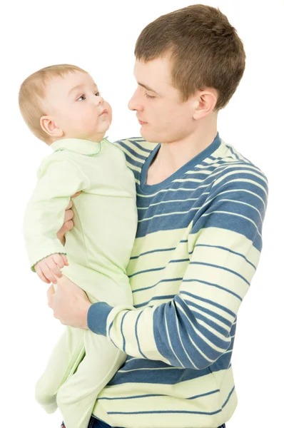 Schöner Papa hält die Hände seines Babys — Stockfoto