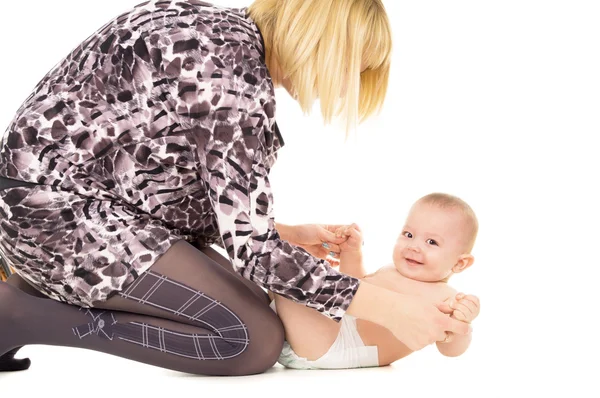 Mom plays with baby — Stock Photo, Image