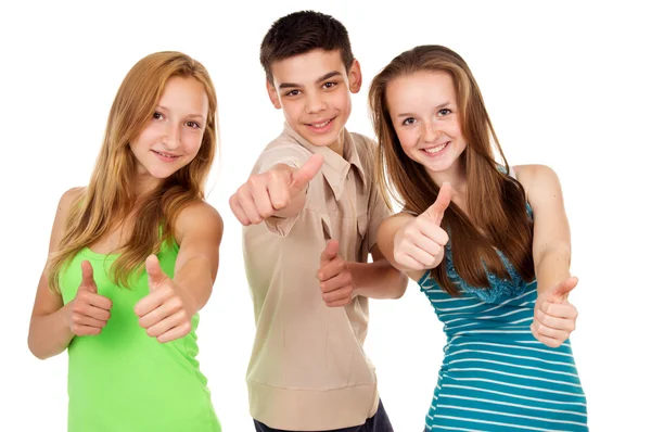 Junge Studenten zeigen Zeichen ok — Stockfoto