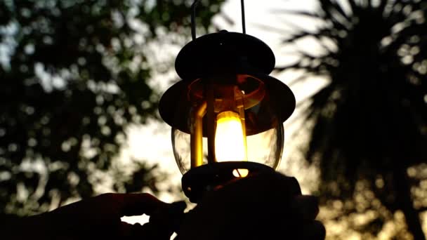 Light Oil Lamp Match Close Hand Lighting Old Oil Lamp — 图库视频影像
