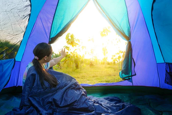 Young Girl Relax Tent Morning Sunrise Forest Soft Focus — Stockfoto
