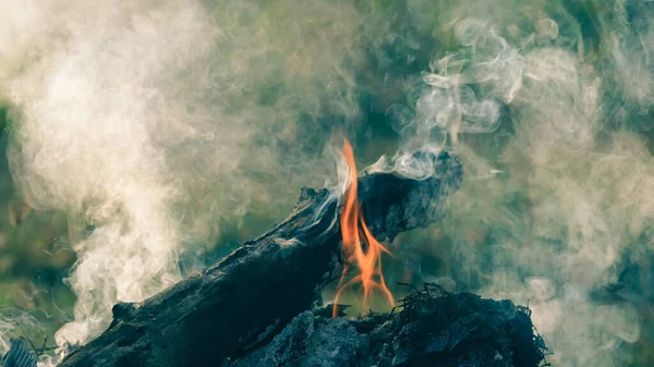 Fuego Llamas Las Llamas Las Chispas Ardientes Acercan Patrones Fuego — Foto de Stock