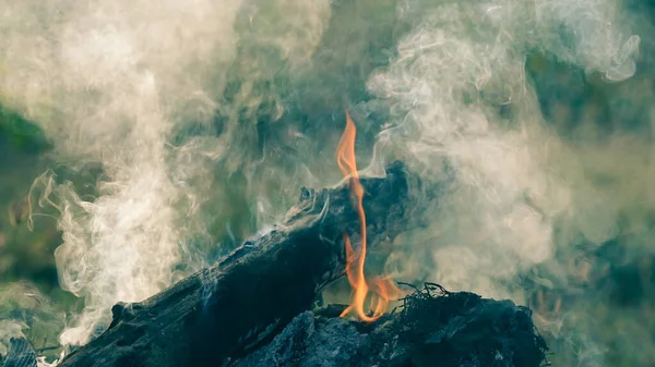 Fuego Llamas Las Llamas Las Chispas Ardientes Acercan Patrones Fuego — Foto de Stock