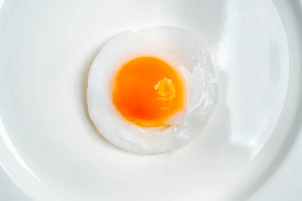 Huevos Fritos Aislados Sobre Fondo Blanco Vista Superior —  Fotos de Stock