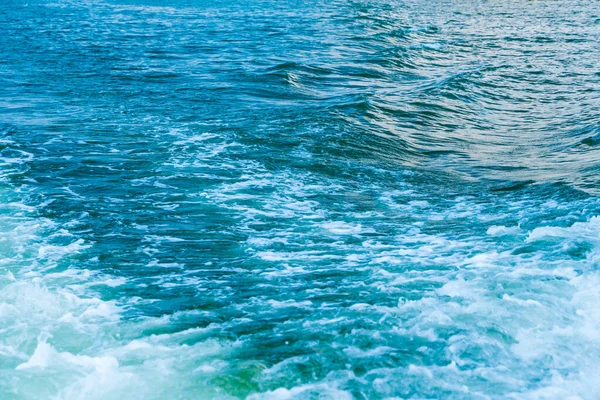 Azul Mar Água Fundo Textura Ondas Brancas Mar — Fotografia de Stock