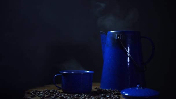 Coffee Bean Old Wooden Floor Enamel Mug Coffee Smoke Set — Stock Video