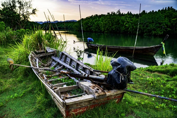 Broken Ship Old Abandoned Ship Ocean Shore Thai Wooden Motorboat — Stock fotografie