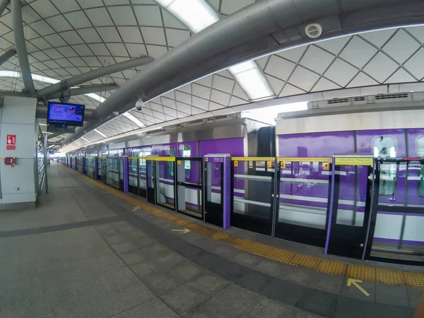 Bangkok Thailand August 2022 Mrt Purple Line Tao Poon Khlong — Foto de Stock