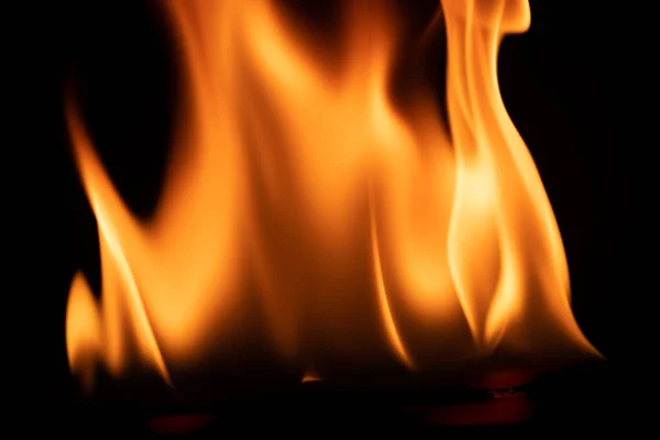 Brennkraft Der Flamme Flammen Und Brennende Funken Nahaufnahme Feuermuster Das — Stockfoto