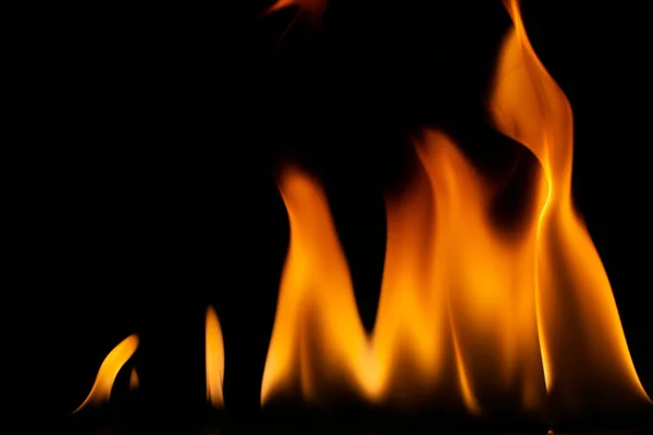 Alevin Yakma Gücü Alevler Yakın Çekim Kıvılcımları Ateş Desenleri Karanlığın — Stok fotoğraf