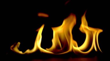 Alevin yakma gücü, Alevler, ve yakın çekim kıvılcımları, ateş desenleri, karanlığın parıltısı