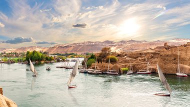 Nil ve dostlar manzarası, Aswan, Mısır 'ın güzel manzarası..