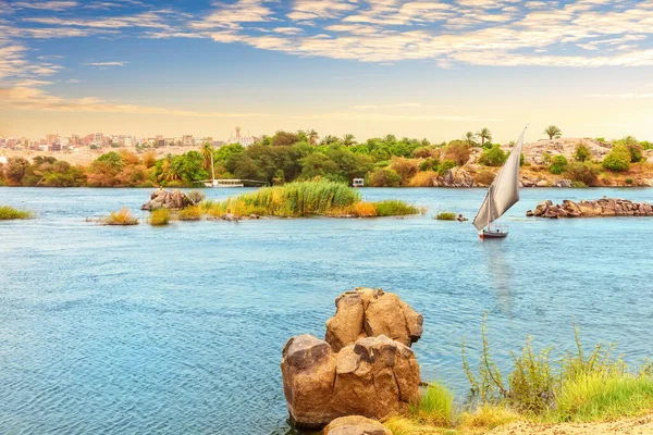 Widok Nilu Łodzi Wioski Nubian Aswan Egipt — Zdjęcie stockowe