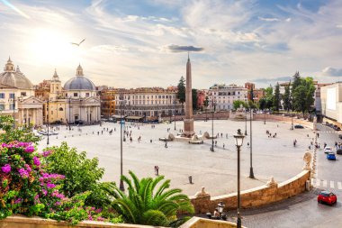 Piazza del Popolo 'nun Mısır Obelisk' i, çeşmeleri ve ikiz kiliseleri, Roma, İtalya