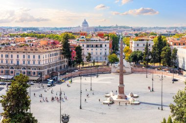 Piazza del Popolo, Roma, İtalya 'daki Mısır Obelisk ve fıskiyelerine bakın.