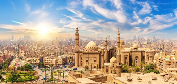 Kahire Kalesi Sultan Hasan Mescid Aksa Sını Görüyor — Stok fotoğraf