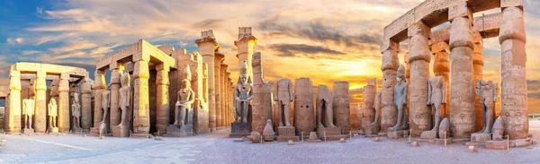 Luxor Temple courtyard and the statues of Ramses II, Second Pylon, Egypt — стокове фото