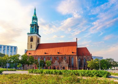 St. Marys Kilisesi, Almanya 'nın başkenti Berlin' de ünlü bir gotik kilise..