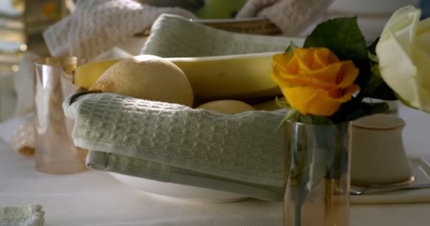 Kitchen Still Life Which Consists Pear Green Apple Two Halves — 비디오