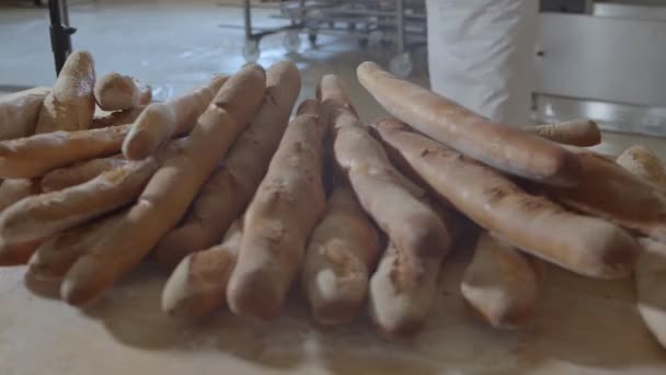 Cart Fresh Baked Raisin Bread Taken Out Oven Woman Baker — Video Stock