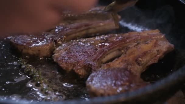 Small Onions Thrown Cast Iron Pan Lamb Ribs Fried Butter — Vídeos de Stock