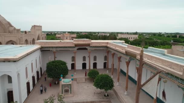 Drone Camera Flying Trade Tourist Zone Inner Yard Memorial Complex — Vídeos de Stock