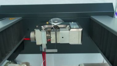 Plastik torbalar için polimer iplik laboratuarda ve ağır çekimde dayanıklılık testi yapılır.