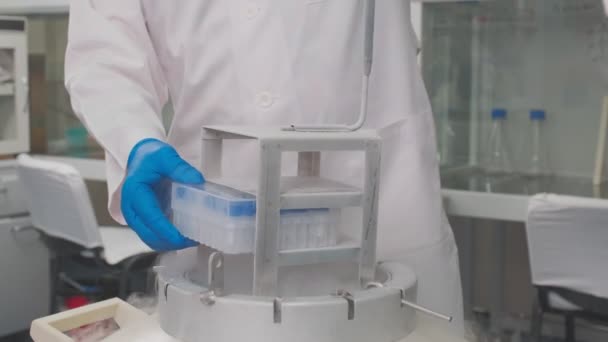 Laboratory Samples Taken Liquid Nitrogen Fridge Slow Motion — Stock videók