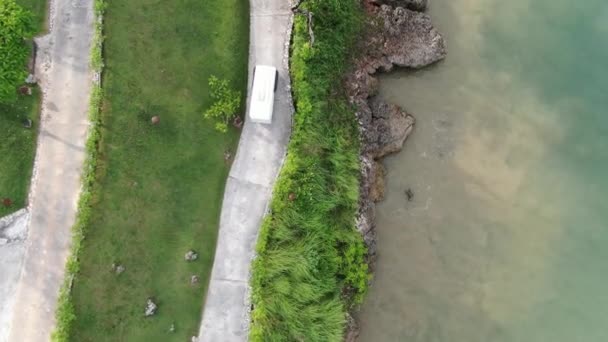 Flight Drone Road Cottage Village Seashore High Tide Aerial — Stockvideo