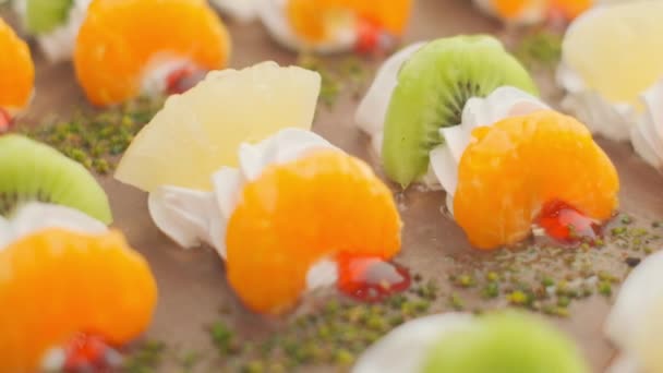 Slow Motion Close Shooting Sweet Berry Fruit Brand Desserts — Stok video