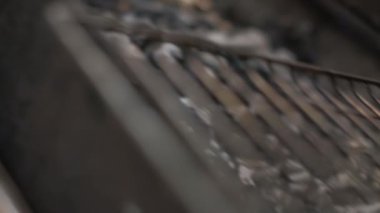 Et ızgarası. Izgara ızgarasına resim koyuyorum. Yavaş çekim