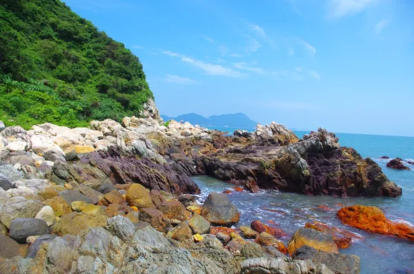 Seaside with great rocks at china — Stock Photo, Image