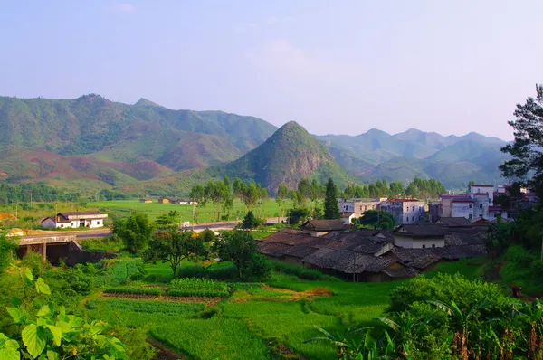 दक्षिण पश्चिम चीनी समर्थक गुआंग्डोंग का सुंदर गांव स्टॉक फ़ोटो