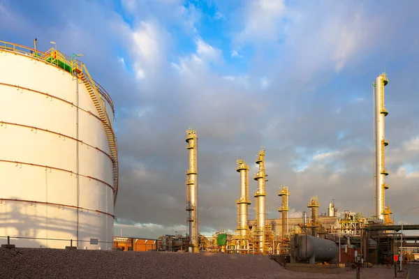 Serbatoio Stoccaggio Impianto Raffinazione Del Gas — Foto Stock