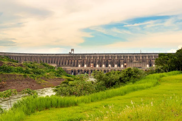 Presa Hidroeléctrica Itaipú Río Paraná — Foto de Stock