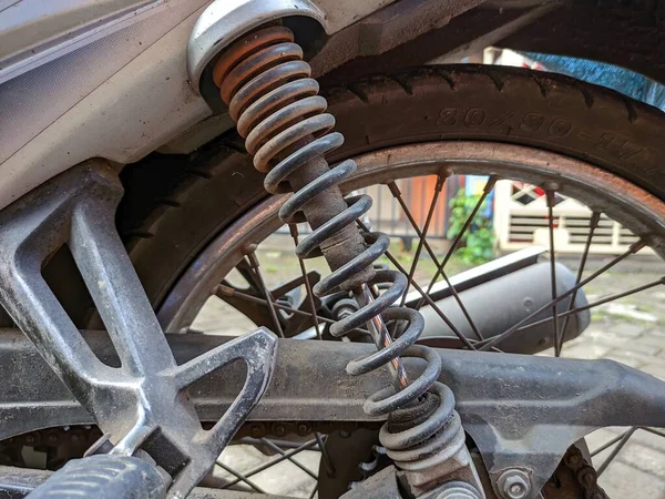 Close Photo Shock Breaker Suspension System Dirty Muddy Motorcycle — Stockfoto