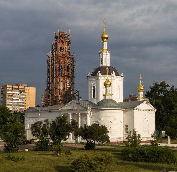 Орел, Россия, Богоявленская церковь XVII века — стоковое фото