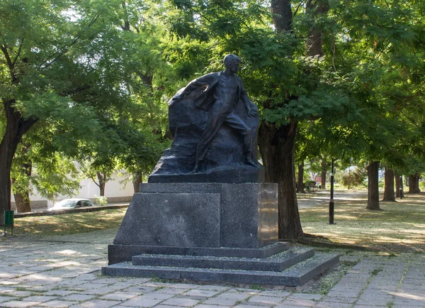 Monumento Vita Korobkov, pioneira-herói em Feodosia, Crimeia, Ucrânia — Fotografia de Stock