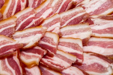 doğranmış füme et dilimleri portre