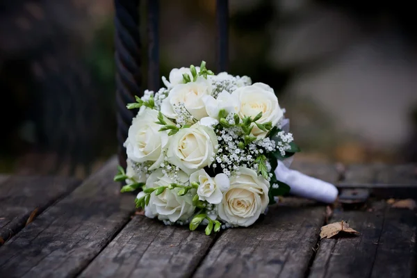 Witte roos boeket — Stockfoto