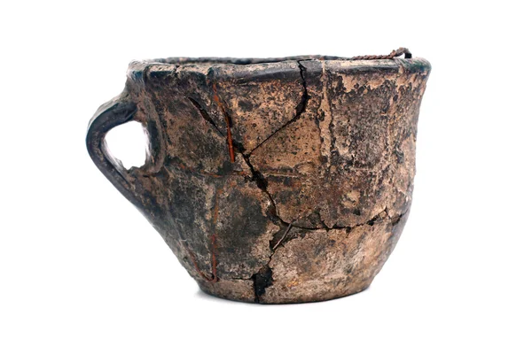 Eski kırık seramik kupa